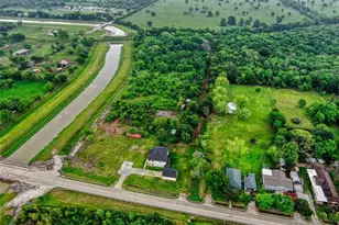 7812 Wade Rd, Baytown, TX 77521 - Photo 23