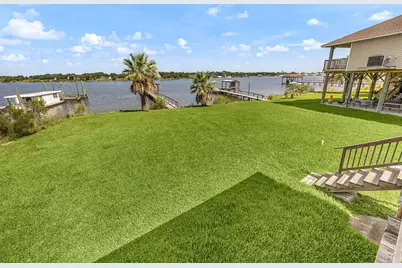 8805 Harbour Drive, Dickinson, TX 77539 - Photo 23