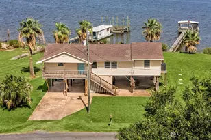 8805 Harbour Dr, Dickinson, TX 77539 - Photo 3