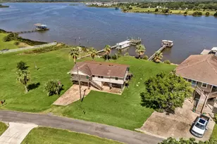 8805 Harbour Dr, Dickinson, TX 77539 - Photo 27