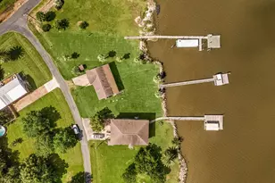8805 Harbour Dr, Dickinson, TX 77539 - Photo 29