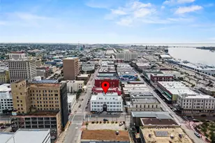 2102 Mechanic St, Galveston, TX 77550 - Photo 13