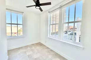 2102 Mechanic St, Galveston, TX 77550 - Photo 3