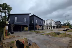 8407 Mahalia Unit A/B Dr, Houston, TX 77088 - Photo 1