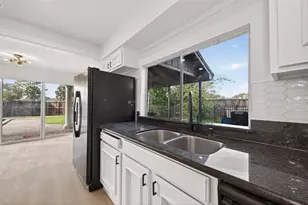 7939 Green Lawn Dr, Houston, TX 77088 - Photo 17