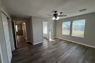 13210 Barton Meadow Ln, Rosharon, TX 77583 - Photo 11