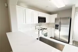 13210 Barton Meadow Ln, Rosharon, TX 77583 - Photo 7