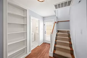 4431 Castle Ct, Houston, TX 77006 - Photo 25
