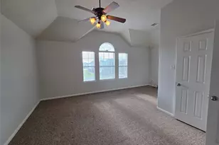 10903 Windfern Lakes St, Houston, TX 77064 - Photo 9