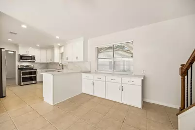 114 Camellia Street, Sugar Land, TX 77478 - Photo 9