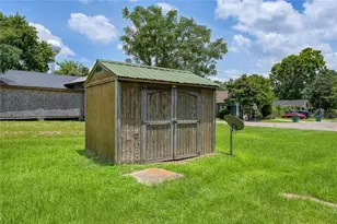108 Monroe St, Willis, TX 77378 - Photo 13