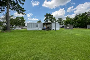 108 Monroe St, Willis, TX 77378 - Photo 11