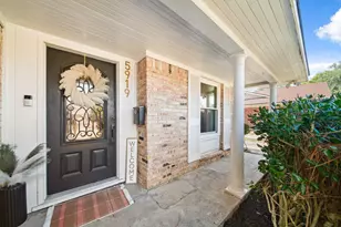 5919 Lattimer Dr, Houston, TX 77035 - Photo 3