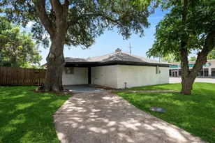 509 N Winfree St, Dayton, TX 77535 - Photo 21