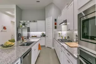 13326 Lake Chesdin Rd, Houston, TX 77044 - Photo 5