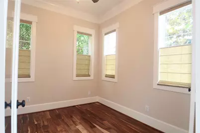 8610 Ashland Way, Houston, TX 77055 - Photo 9