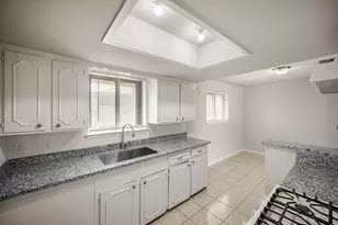 11017 Lera St, Houston, TX 77016 - Photo 7