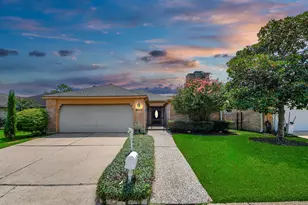 6523 Oakland Hills Dr, Houston, TX 77069 - Photo 3