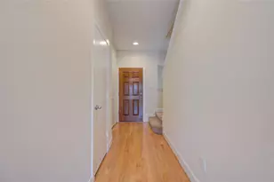 3707 Main Poplar Dr, Houston, TX 77025 - Photo 5
