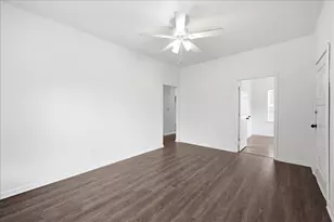 6657 Washington St, Groves, TX 77619 - Photo 7