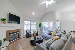 8051 Bay Branch Dr, The Woodlands, TX 77382 - Photo 9