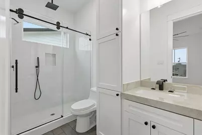 204 Milwaukee Street, Houston, TX 77009 - Photo 33
