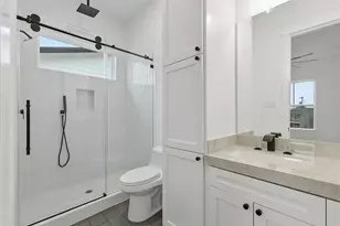 204 Milwaukee St, Houston, TX 77009 - Photo 33