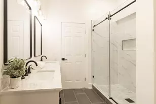 1102 Ashdale Dr, Sugar Land, TX 77498 - Photo 27