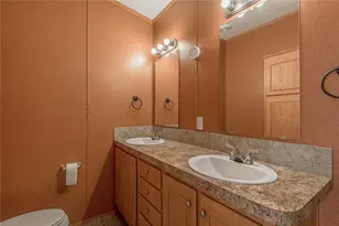 221 Chestnut Bend, Huntsville, TX 77320 - Photo 19