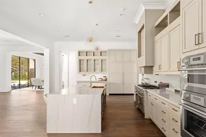 5517 Sturbridge Drive, Houston, TX 77056 - Photo 15