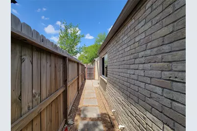 11811 Poplar Creek Drive, Houston, TX 77077 - Photo 35