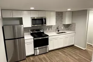 807 71st St, Houston, TX 77011 - Photo 1