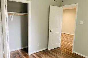 807 71st St, Houston, TX 77011 - Photo 5