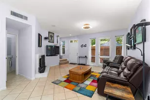 2100 Tanglewilde St, Houston, TX 77063 - Photo 11