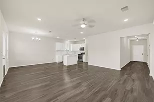 2210 Timberland Country Ct, Conroe, TX 77304 - Photo 5