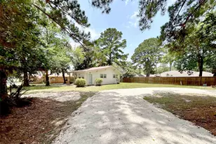 15095 Conroe Bay Blvd, Willis, TX 77318 - Photo 9