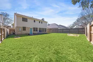 8030 Log Hollow Dr, Houston, TX 77040 - Photo 11