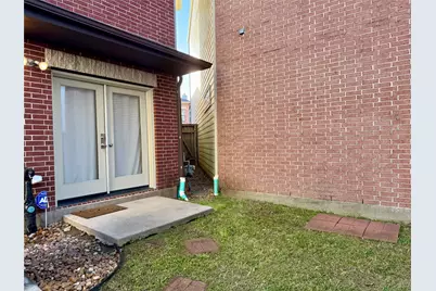 9833 Sandra Ann Court, Houston, TX 77025 - Photo 25
