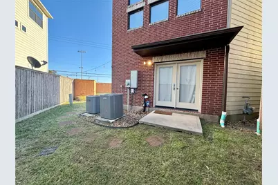 9833 Sandra Ann Court, Houston, TX 77025 - Photo 27