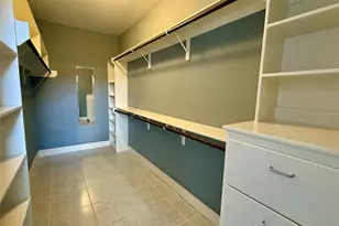 9833 Sandra Ann Ct, Houston, TX 77025 - Photo 9
