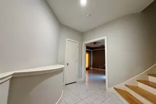 9833 Sandra Ann Ct, Houston, TX 77025 - Photo 3