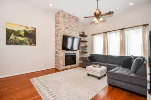 1129 W 15th 1/2 St, Houston, TX 77008 - Photo 7