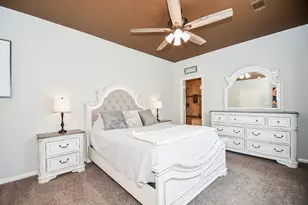 1129 W 15th 1/2 St, Houston, TX 77008 - Photo 21