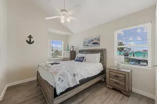 313 Schooner Dr, Freeport, TX 77541 - Photo 15