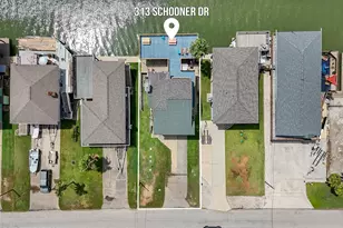 313 Schooner Dr, Freeport, TX 77541 - Photo 23