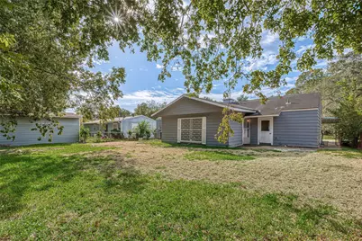 5619 Willow Glen Drive, Houston, TX 77033 - Photo 17