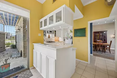9403 Denbury Way, Houston, TX 77025 - Photo 11