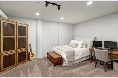 1025 S Shepherd Drive #305, Houston, TX 77019 - Photo 17