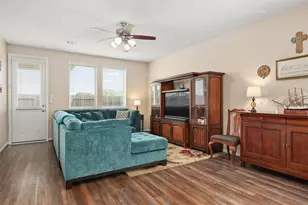 2108 Sweet Bay Dr, Texas City, TX 77568 - Photo 5