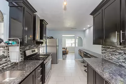 306 Oakhurst Street, La Porte, TX 77571 - Photo 9